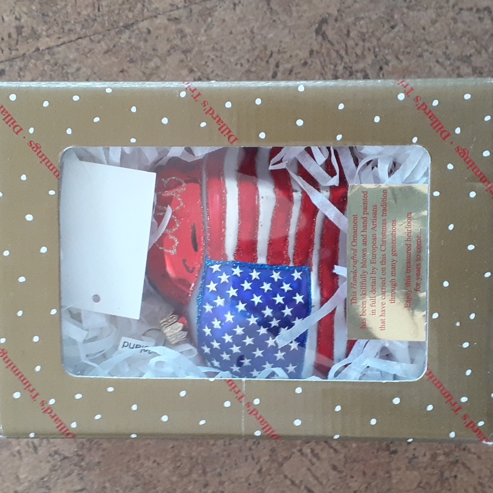 NWT 2003 Hand Blown & Painted Heart Flag.